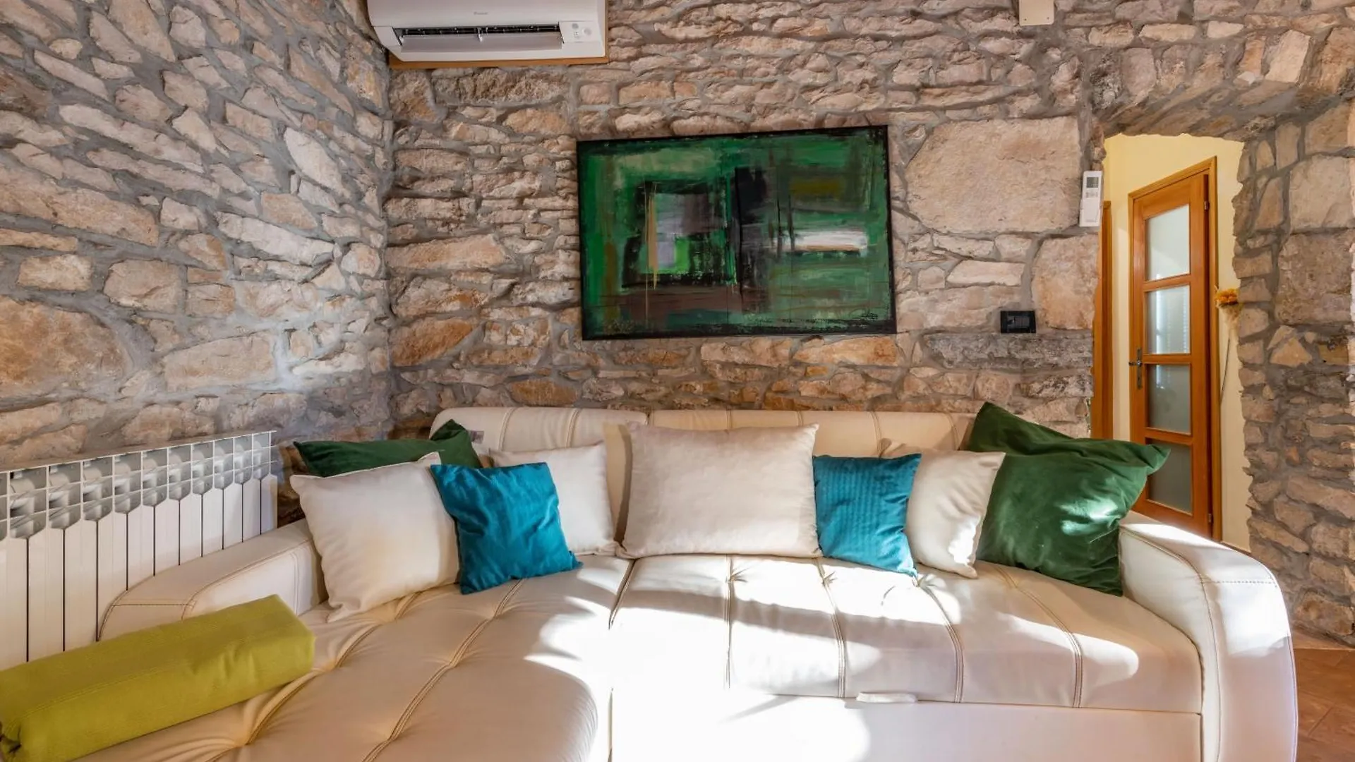 Villa Viktor, A Wonderful Rustic Villa Close To The Beach Krapan